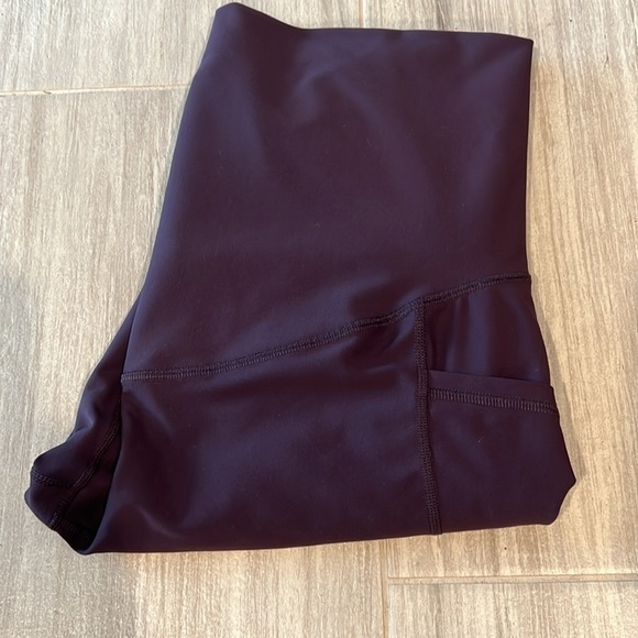 Purple Old Navy Powersoft Maternity 7/8 leggings Large stretchy pregnancy band - Picture 2 of 8